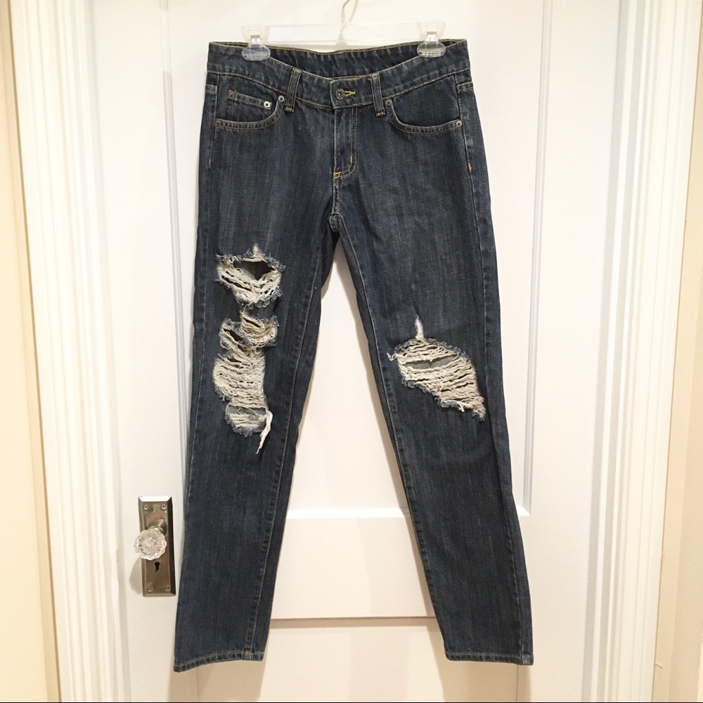 ⭐️ Carmar Destroyed Boyfriend Jean 26 Straight Leg